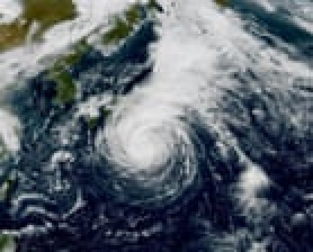 Japanese islands brace for Dujuan to become a typhoon again