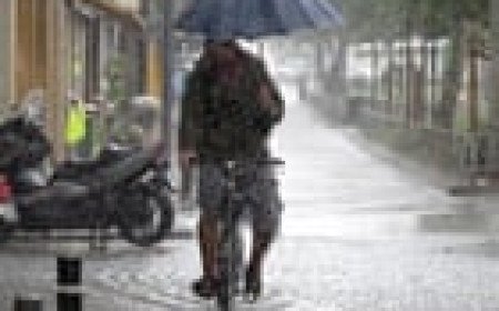 Eastern Spain braces for torrential rain and flooding