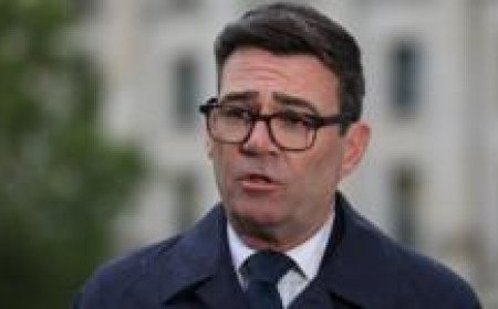 Burnham open to 'honest discussion' on EU free movement