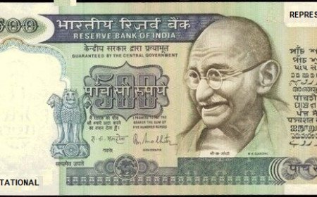 Why was Mahatma Gandhi’s Portrait on Indian Banknotes ? The story behind it.