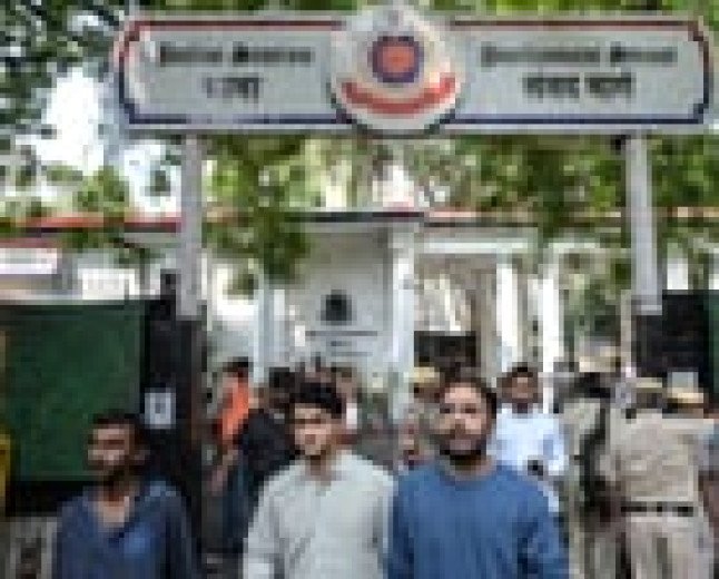 Indian court orders release of two leaders of Cockroach movement
