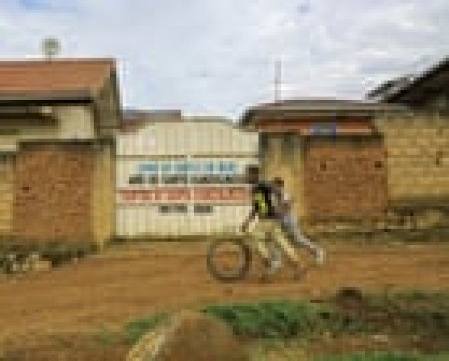 Nigeria confirms Ebola case as outbreak spreads into western Africa